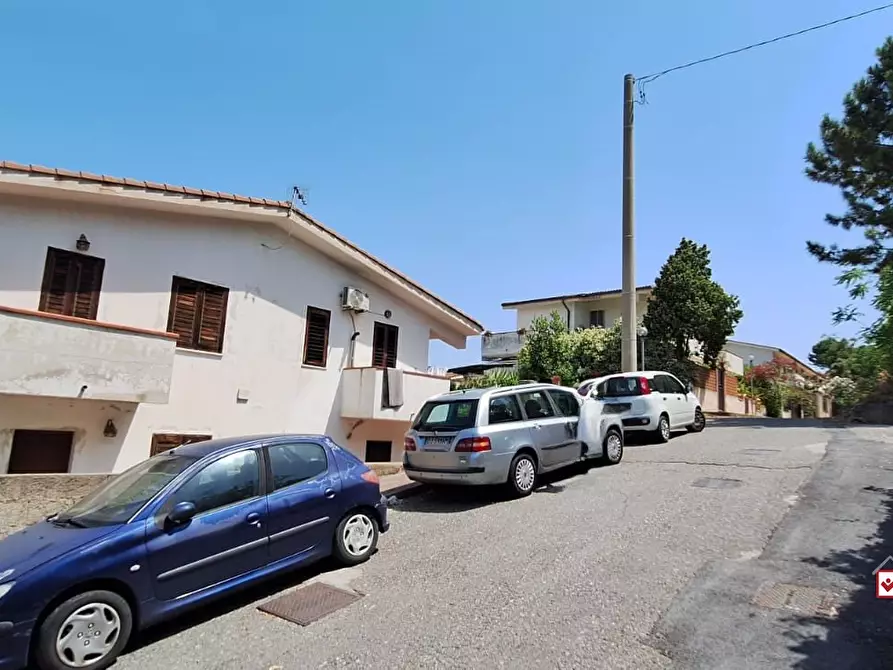 Immagine 4 di Villa in vendita  a Messina