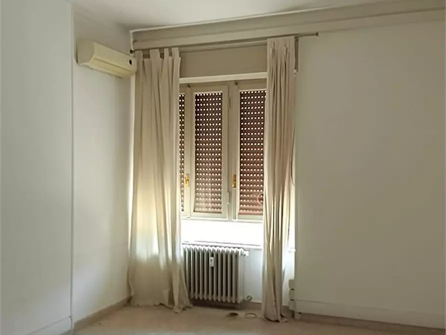 Immagine 6 di Ufficio in affitto  a Terni