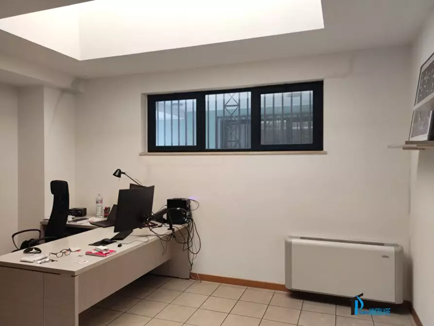 Immagine 7 di Ufficio in affitto  a Terni
