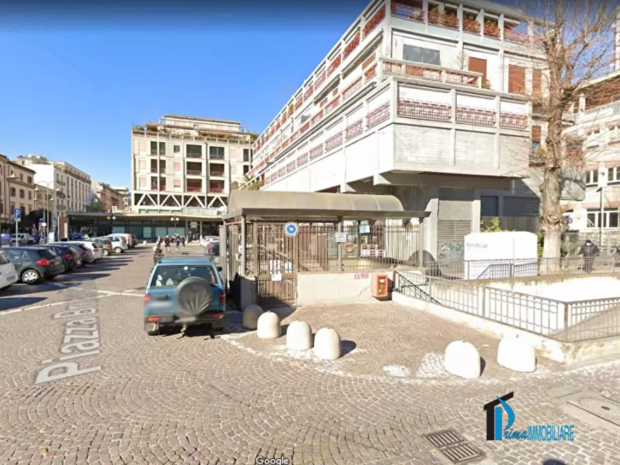 Immagine 1 di Garage in vendita  a Terni