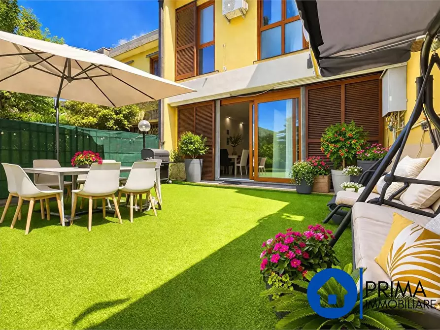 Immagine 2 di Villa in vendita  a Terni