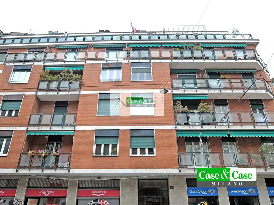 Immagine 10 di Appartamento in vendita  14 a Milano