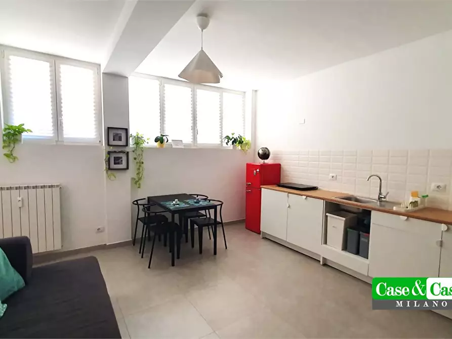 Immagine 8 di Appartamento in vendita  36 a Milano