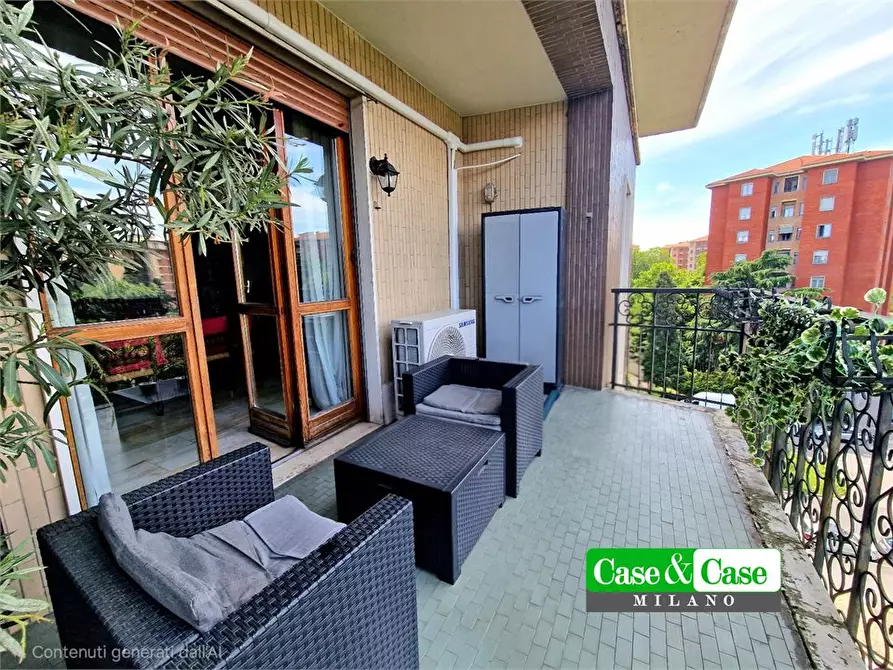 Immagine 2 di Appartamento in vendita  5 a Milano