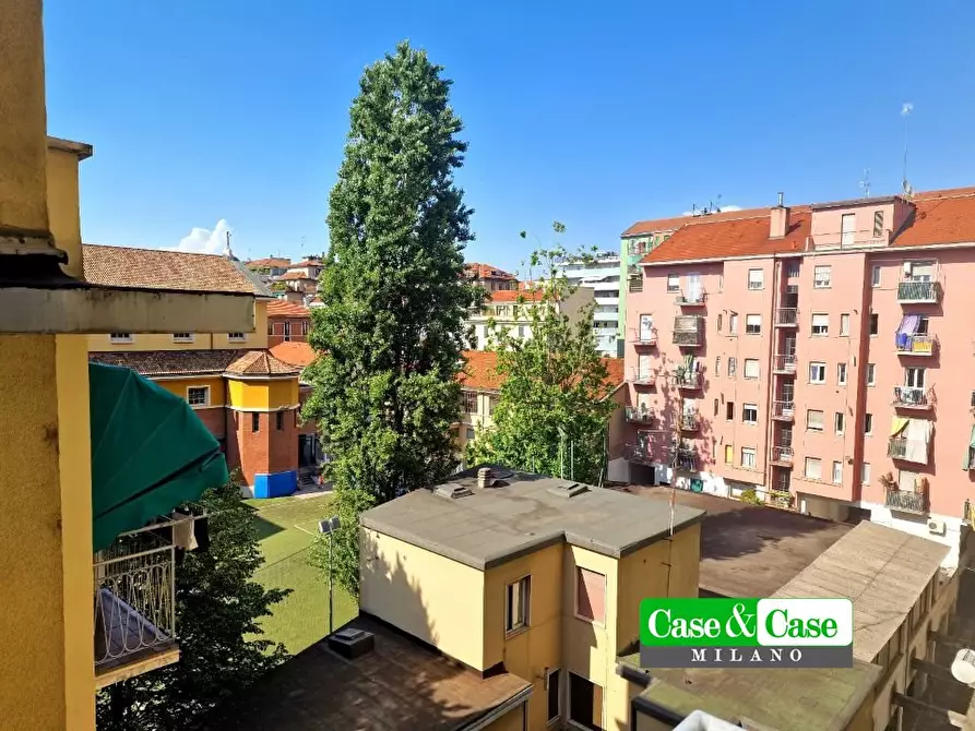 Immagine 9 di Appartamento in vendita  48 a Milano