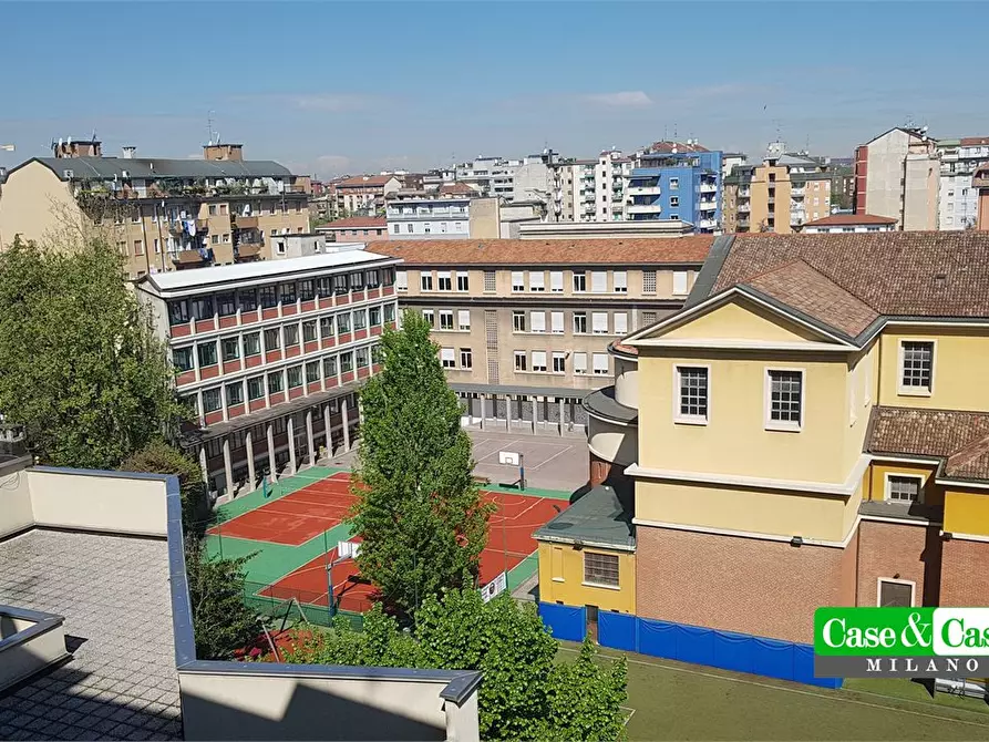 Immagine 5 di Appartamento in vendita  48 a Milano