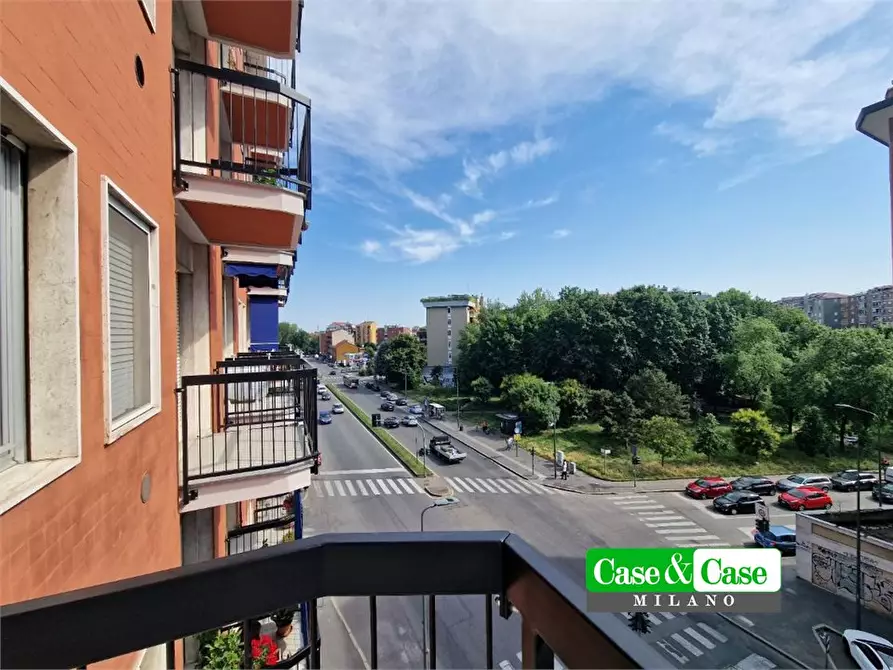 Immagine 9 di Appartamento in vendita  35 a Milano