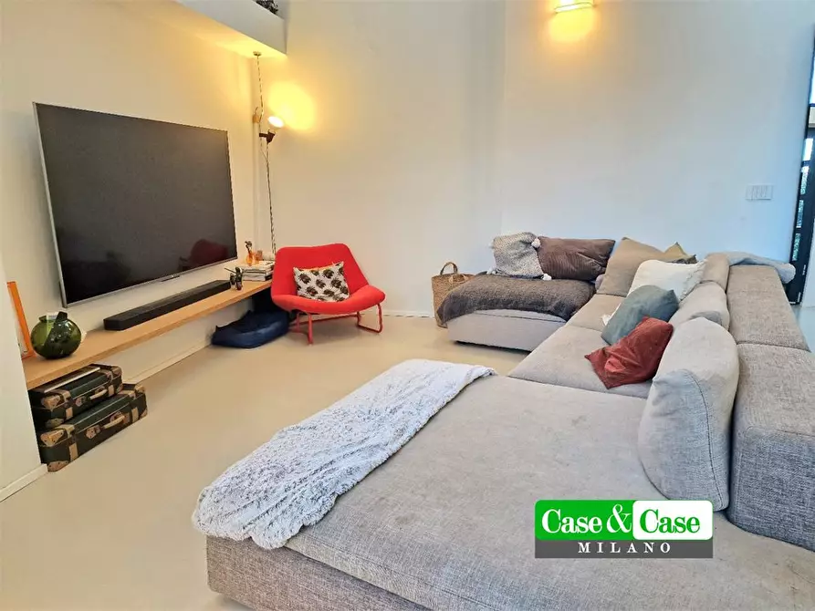 Immagine 10 di Villa in vendita  53 a Milano