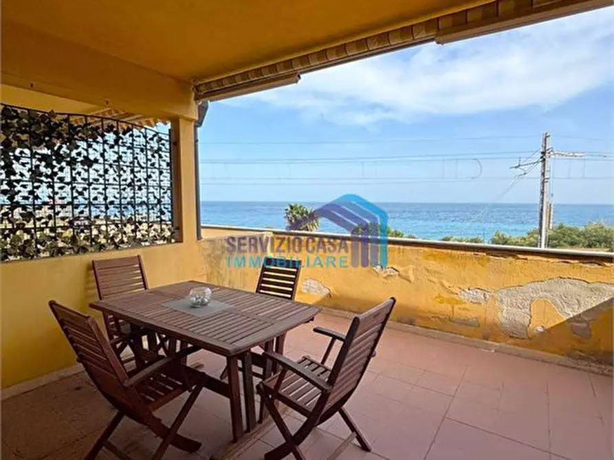 Immagine 1 di Appartamento in affitto  82 a Letojanni