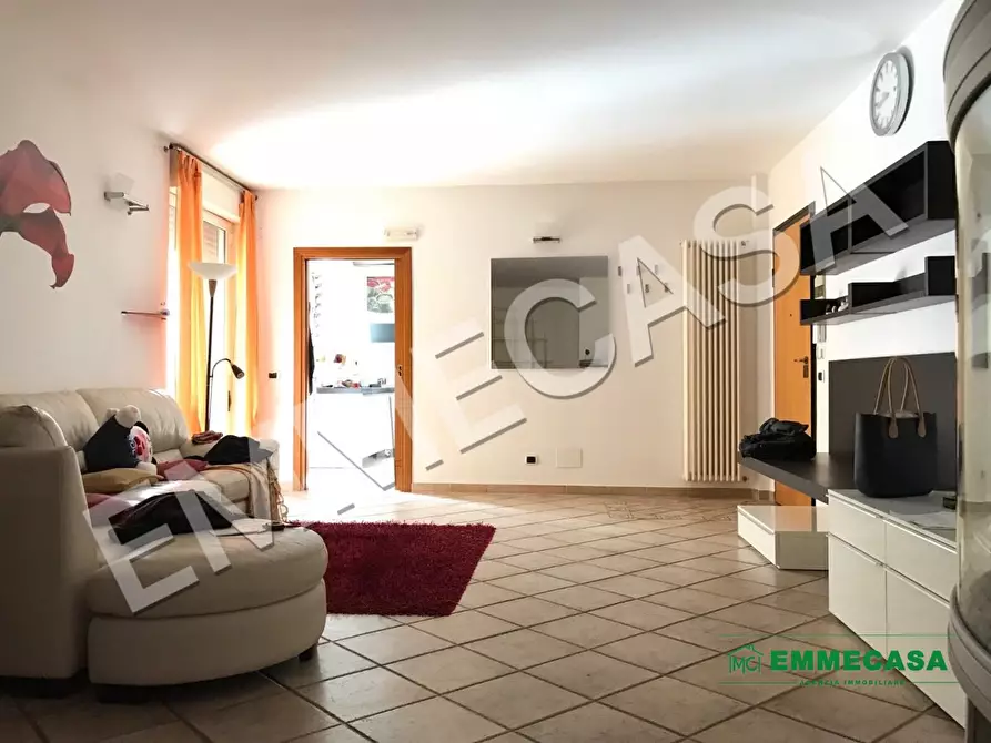 Immagine 5 di Appartamento in vendita  a Valenzano