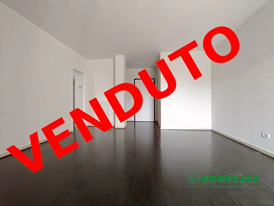 Immagine 1 di Appartamento in vendita  a Valenzano