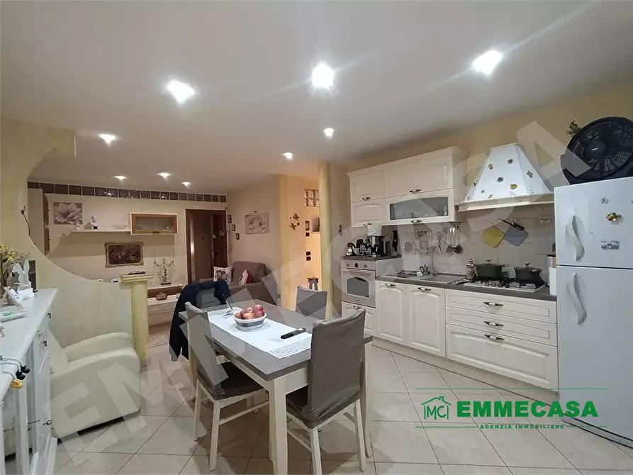 Immagine 7 di Appartamento in vendita  a Valenzano