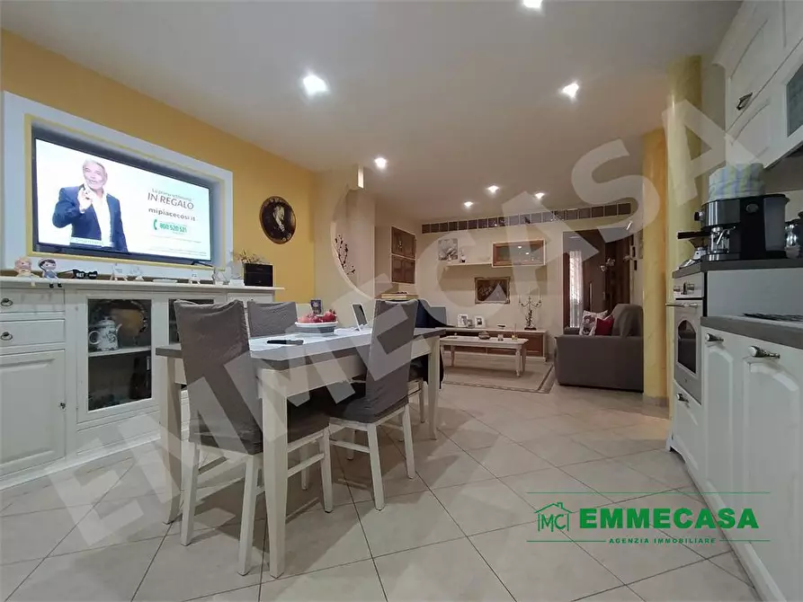 Immagine 3 di Appartamento in vendita  a Valenzano