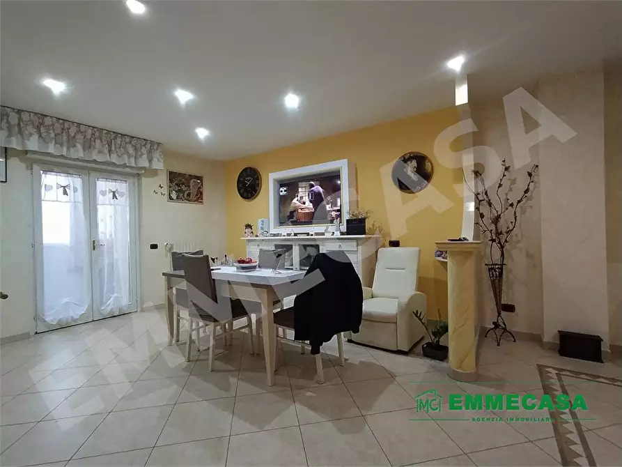 Immagine 4 di Appartamento in vendita  a Valenzano