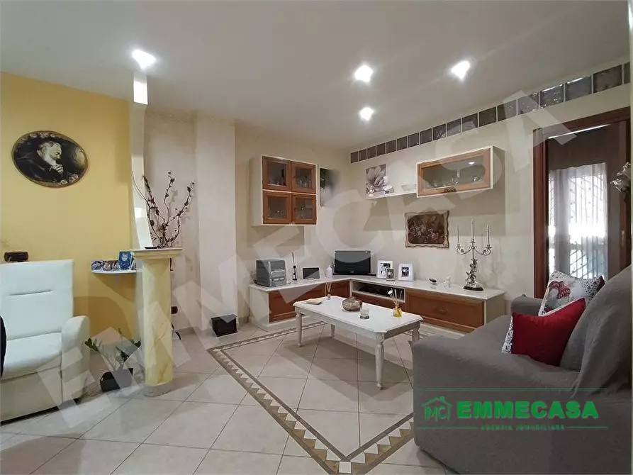 Immagine 9 di Appartamento in vendita  a Valenzano