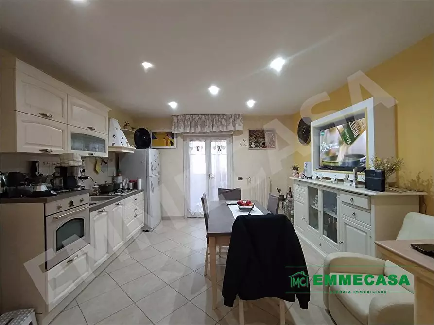 Immagine 6 di Appartamento in vendita  a Valenzano