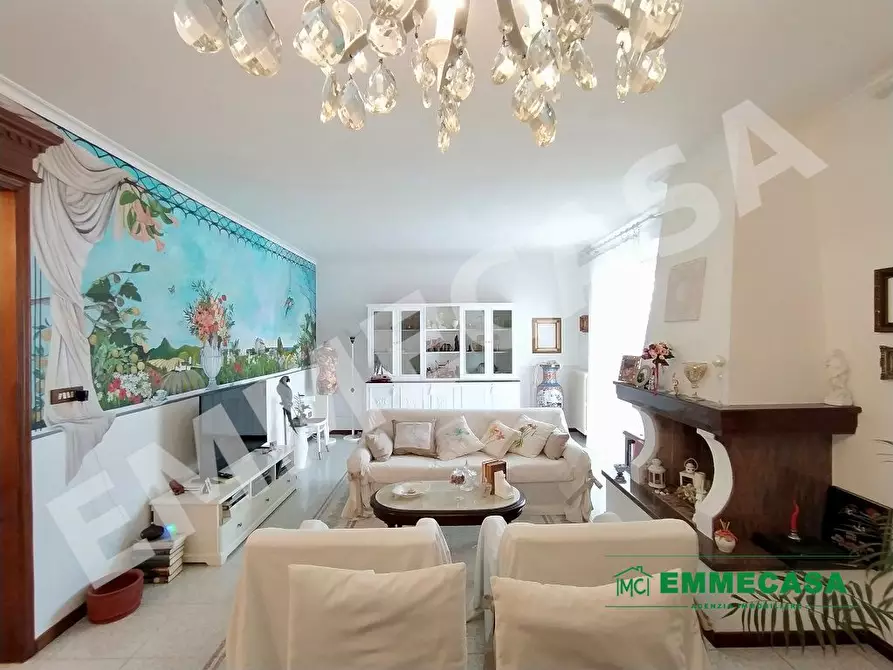 Immagine 2 di Appartamento in vendita  a Valenzano