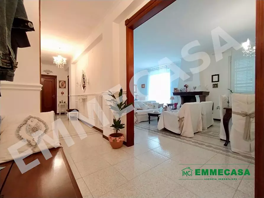 Immagine 5 di Appartamento in vendita  a Valenzano