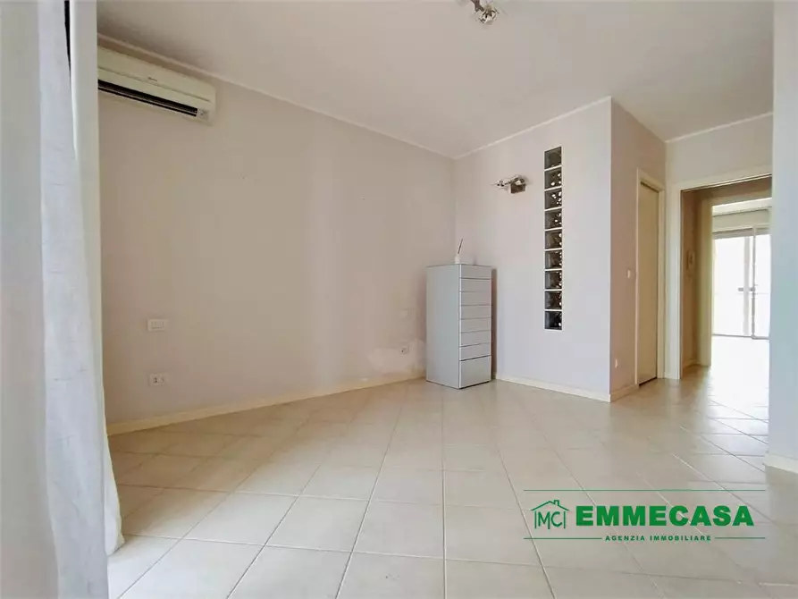 Immagine 9 di Appartamento in vendita  a Valenzano