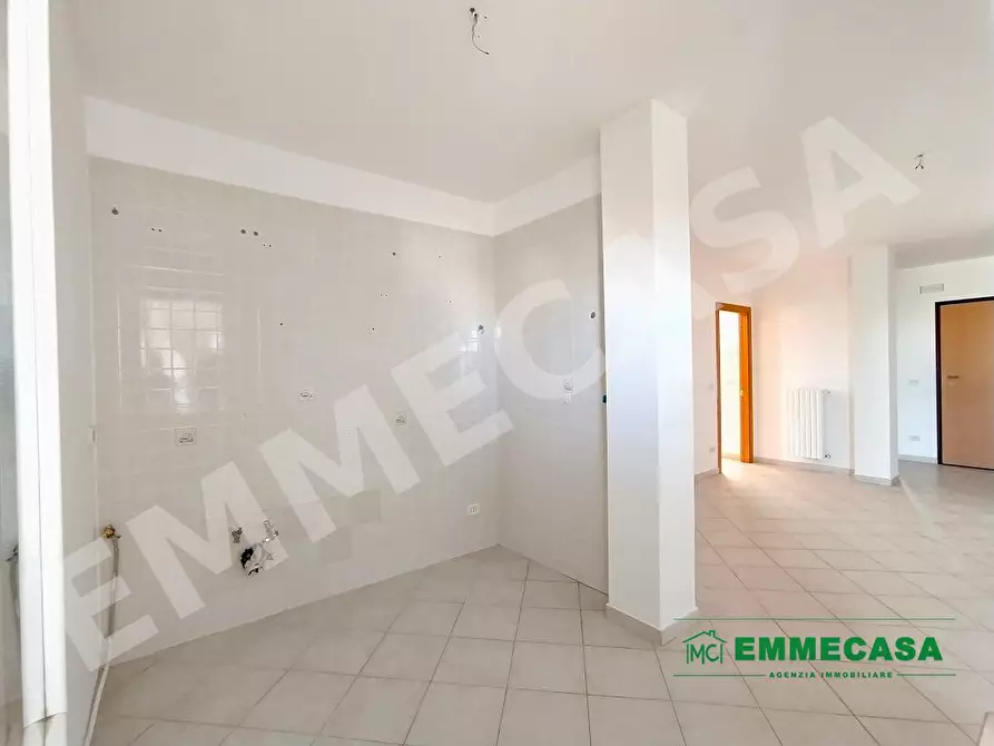 Immagine 5 di Appartamento in vendita  a Valenzano
