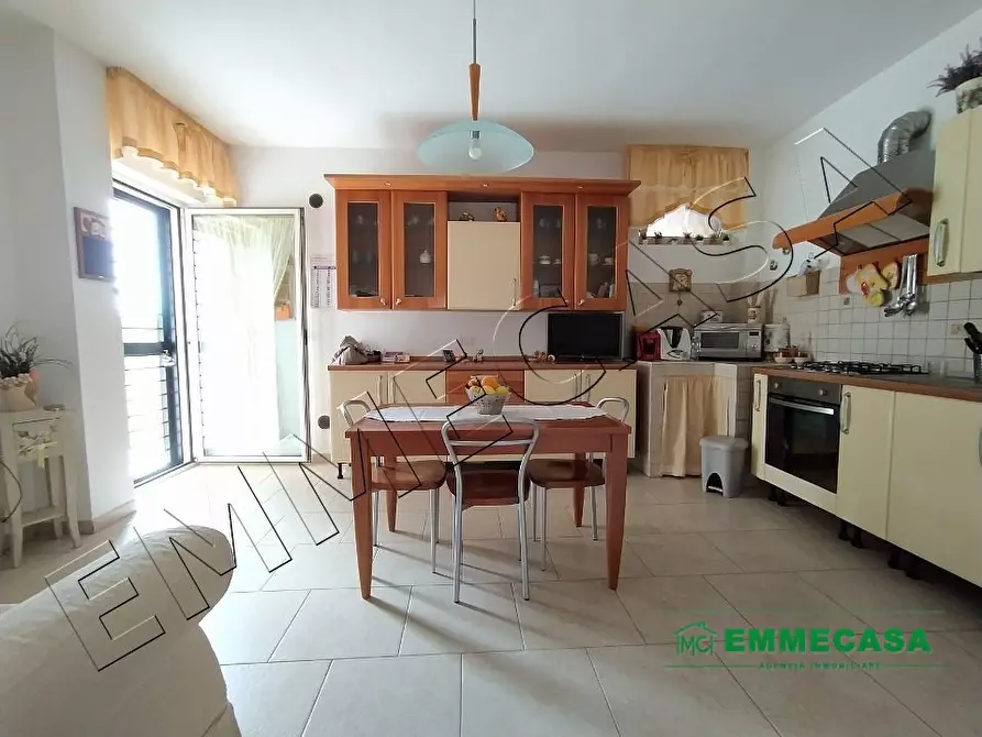 Immagine 3 di Appartamento in vendita  a Valenzano