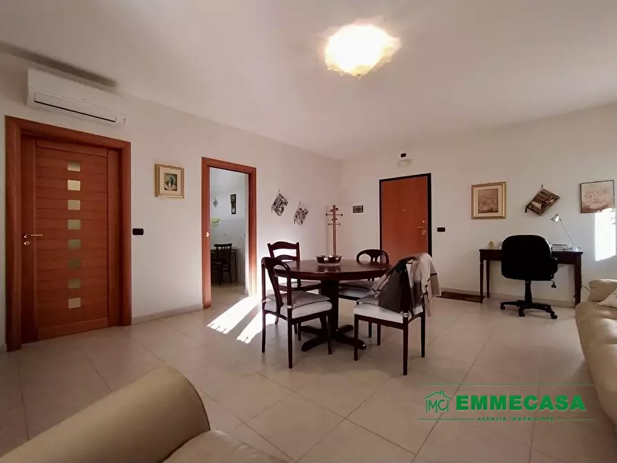 Immagine 2 di Appartamento in vendita  a Valenzano