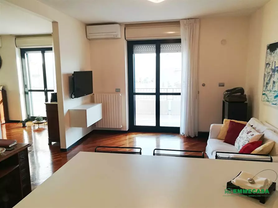 Immagine 5 di Appartamento in vendita  a Valenzano