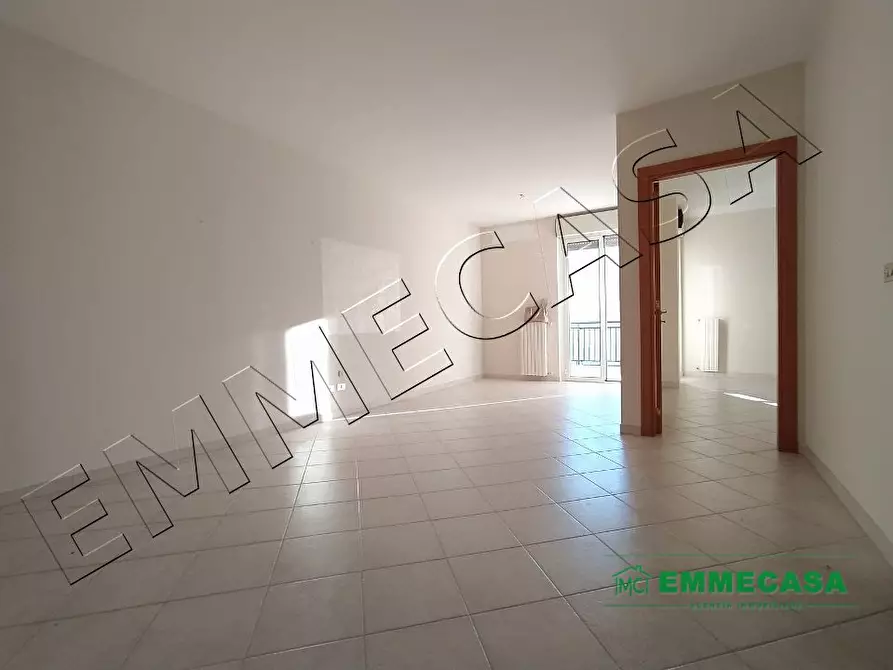 Immagine 3 di Appartamento in vendita  a Valenzano