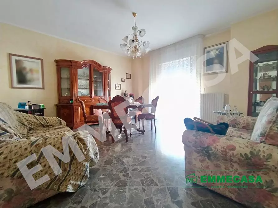 Immagine 1 di Appartamento in vendita  a Valenzano