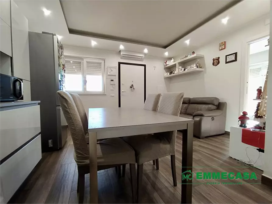 Immagine 5 di Villa in vendita  a Valenzano