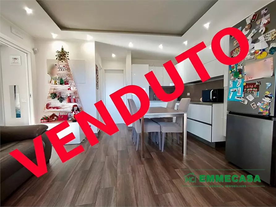 Immagine 1 di Villa in vendita  a Valenzano
