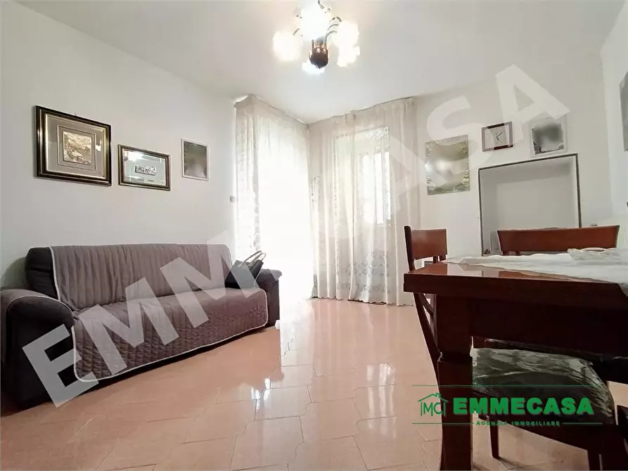 Immagine 4 di Villa in vendita  a Valenzano