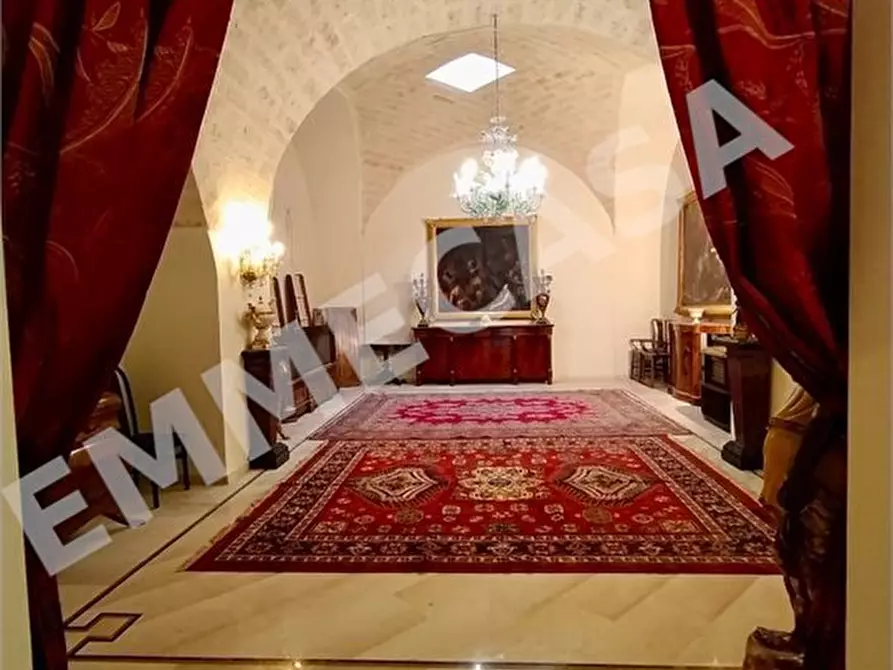 Immagine 1 di Villa in vendita  a Valenzano