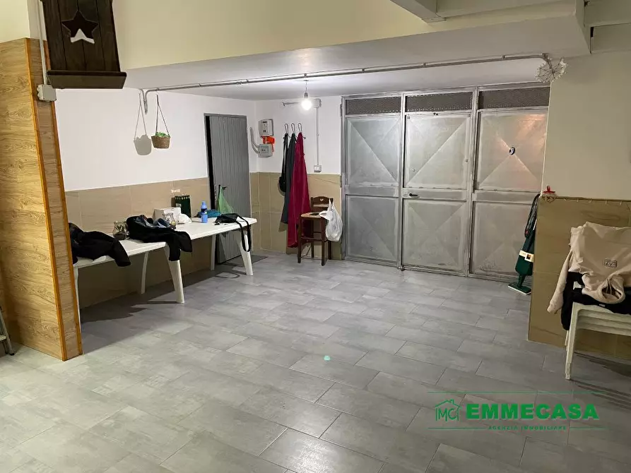Immagine 5 di Magazzino in vendita  a Valenzano