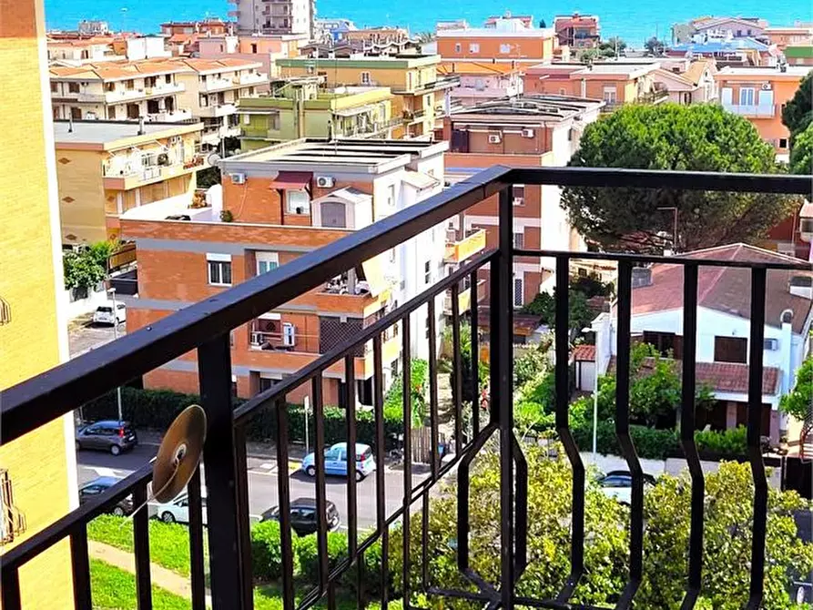 Immagine 1 di Appartamento in vendita  a Ladispoli