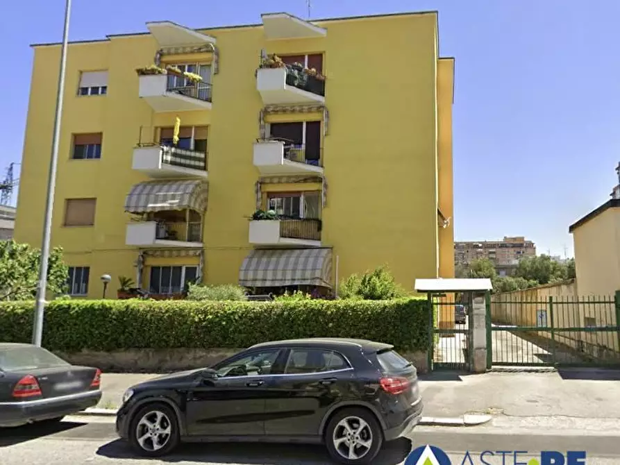 Immagine 1 di Appartamento in vendita  a Latina