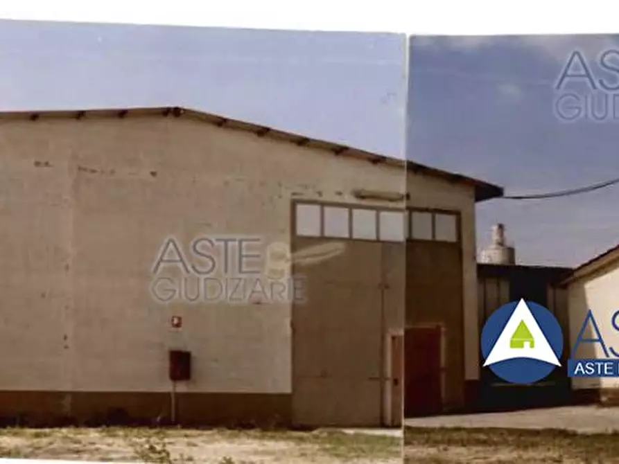 Immagine 1 di Capannone industriale in vendita  a Aprilia