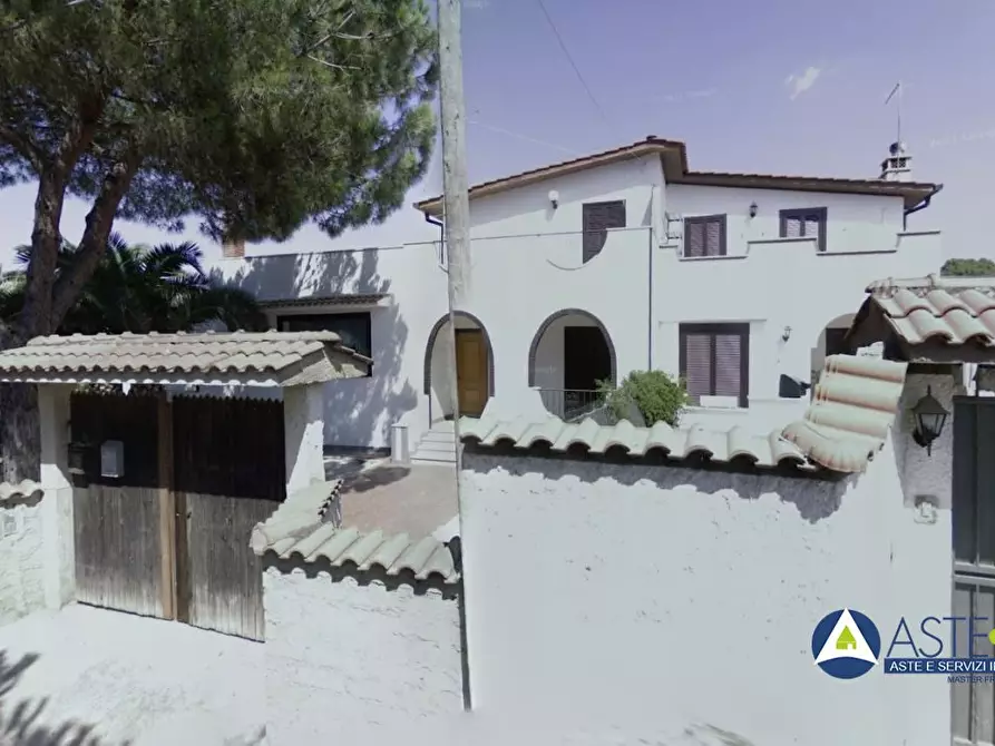 Immagine 1 di Villa in vendita  8 a Aprilia