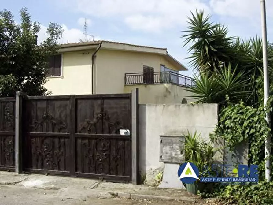 Immagine 1 di Villa in vendita  21 a Aprilia