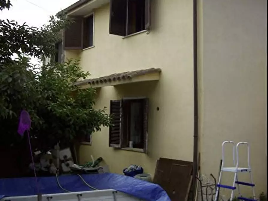 Immagine 2 di Villa in vendita  21 a Aprilia