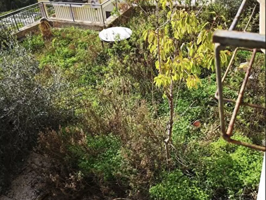 Immagine 3 di Villa in vendita  a Minturno
