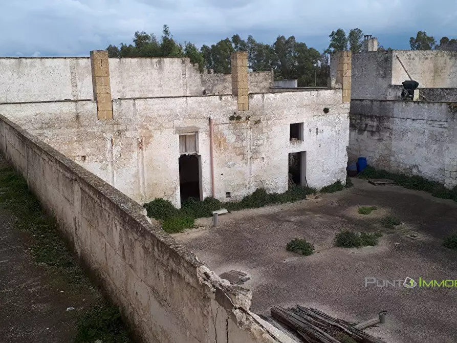 Immagine 5 di Rustico / casale in vendita  a Brindisi