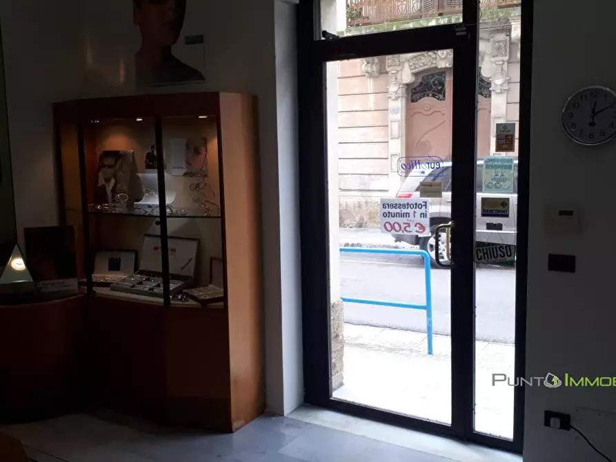 Immagine 7 di Negozio in vendita  48 a Brindisi