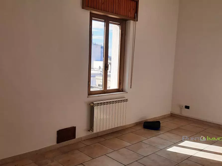Immagine 2 di Ufficio in affitto  5 a Brindisi