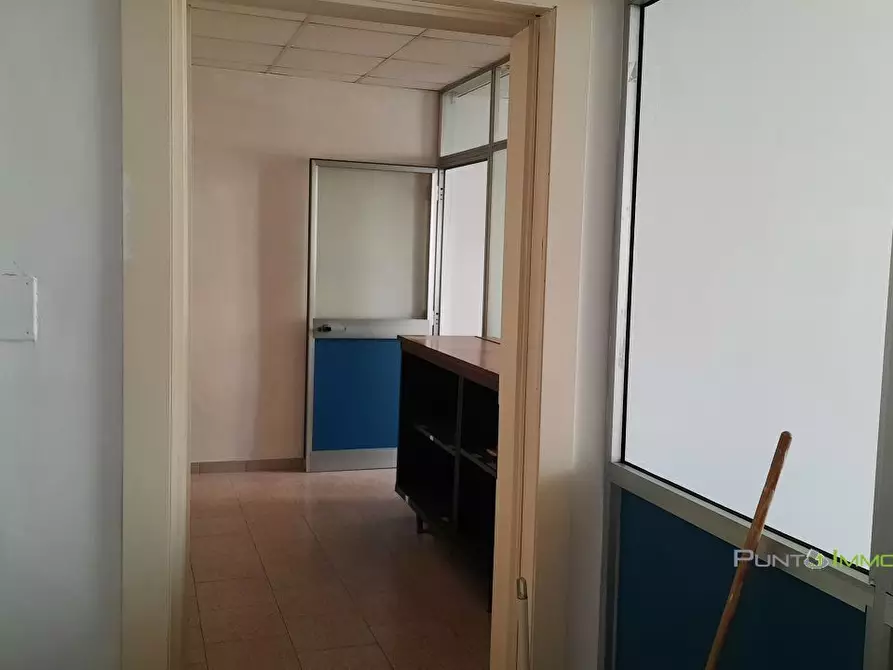 Immagine 5 di Ufficio in affitto  85 a Brindisi
