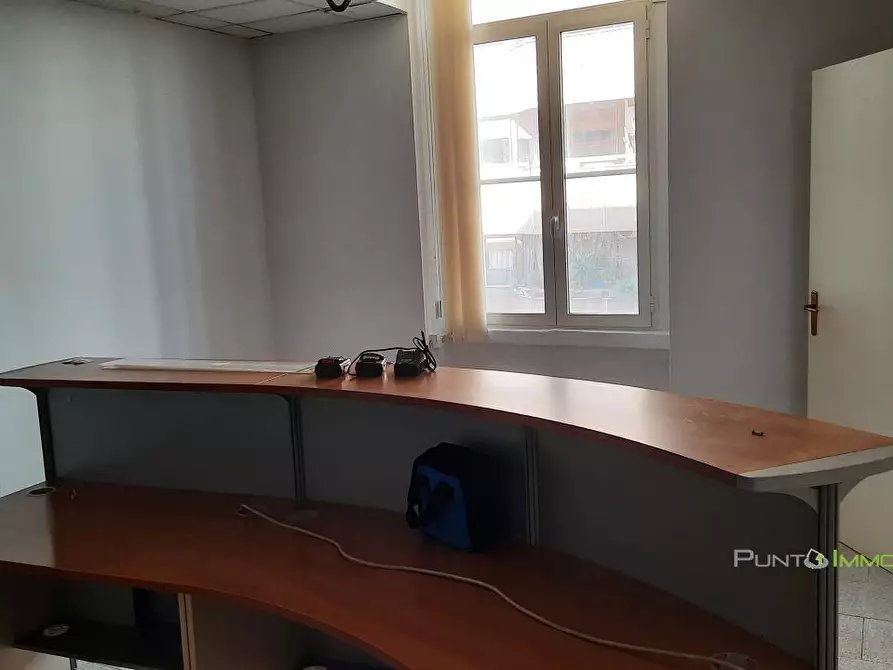 Immagine 1 di Ufficio in affitto  85 a Brindisi