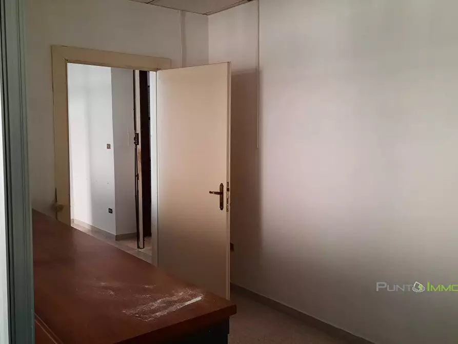 Immagine 6 di Ufficio in affitto  85 a Brindisi