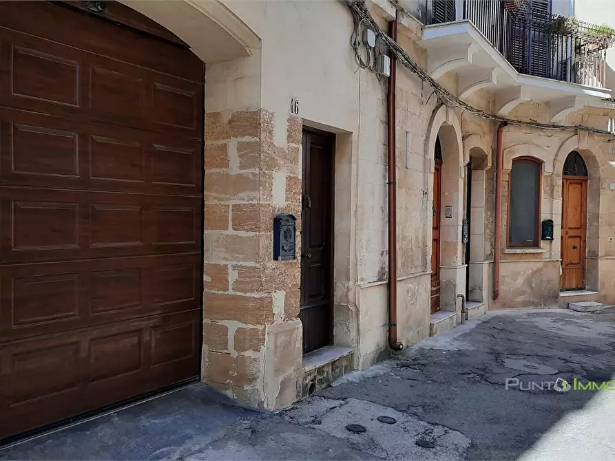 Immagine 1 di Appartamento in vendita  46 a Lecce