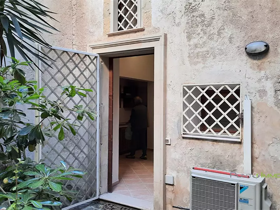 Immagine 4 di Appartamento in vendita  46 a Lecce