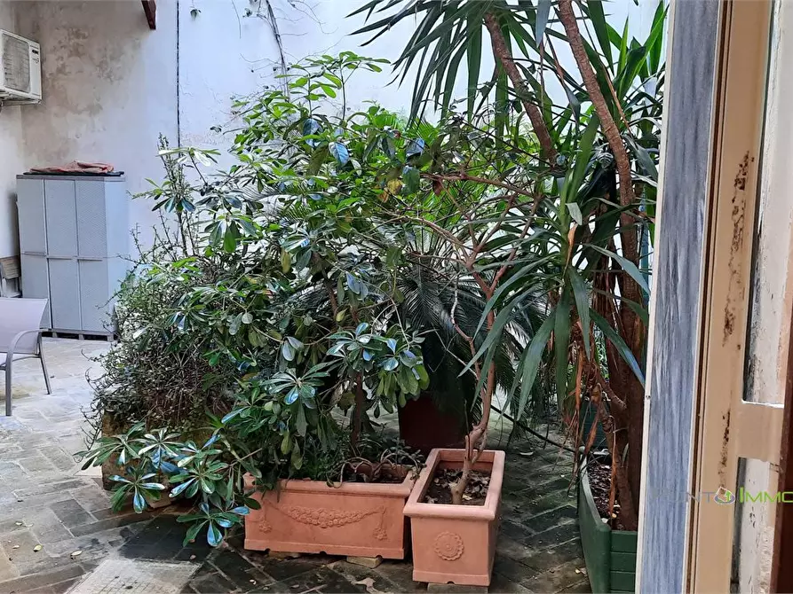 Immagine 5 di Appartamento in vendita  46 a Lecce